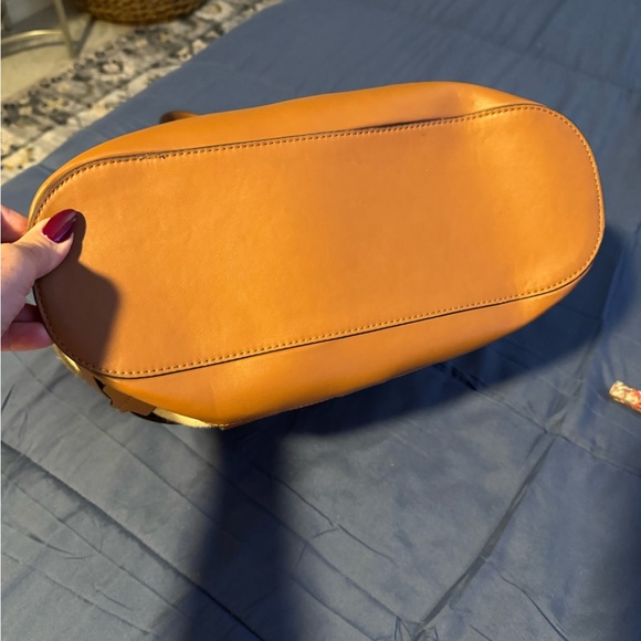 Nine West Tote - Picture 4 of 6